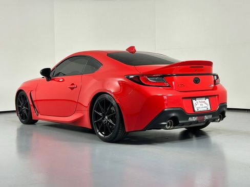 Used 2024 Toyota GR86 Premium image 5