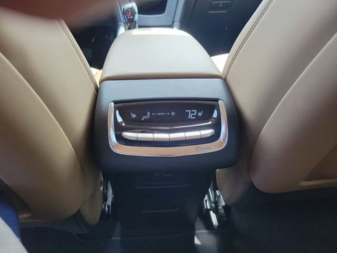 Used 2025 Cadillac XT6 Premium Luxury w/ Platinum Package AWD/4WD image 13
