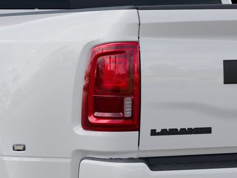New 2026 RAM 3500 Laramie AWD/4WD image 9