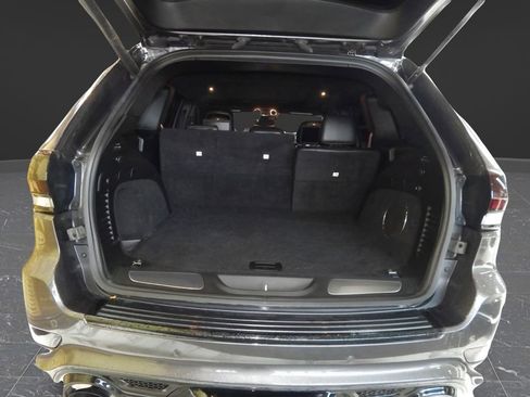 Used 2021 Jeep Grand Cherokee SRT image 6