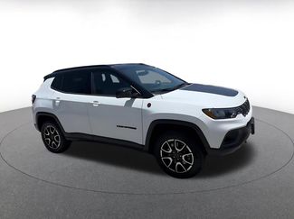 Used 2025 Jeep Compass Trailhawk AWD/4WD video 2
