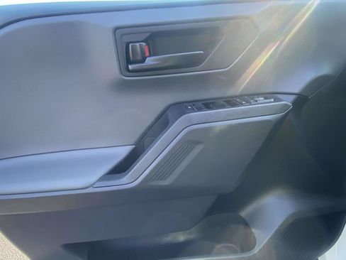 Used 2026 Toyota RAV4 LE AWD/4WD image 19