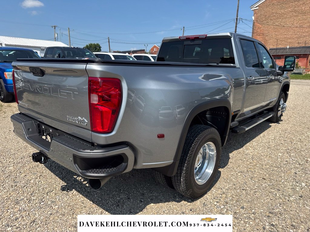 Used 2025 Chevrolet Silverado 3500 High Country w/ High Country Premium Package AWD/4WD image 6