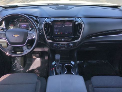 Used 2021 Chevrolet Traverse LT image 20