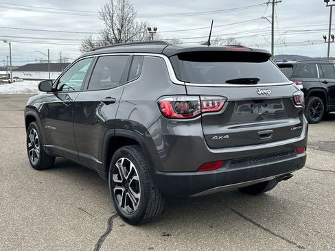 Used 2022 Jeep Compass Limited w/ Sun and Sound Group image 2