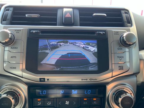 Used 2018 Toyota 4Runner Limited AWD/4WD image 37