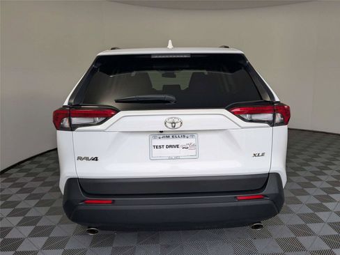 Certified 2024 Toyota RAV4 XLE w/ Convenience Package FWD image 4