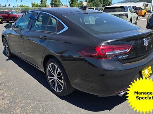 Used 2018 Buick Regal Essence image 6