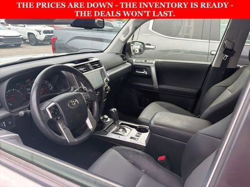 Used 2022 Toyota 4Runner SR5 Premium AWD/4WD image 8