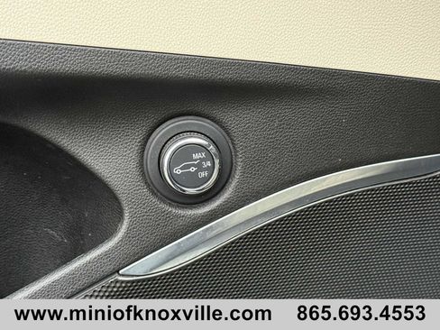 Used 2019 Buick Enclave Essence image 13