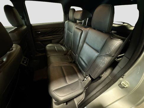 Used 2022 Mitsubishi Outlander LE AWD/4WD image 21