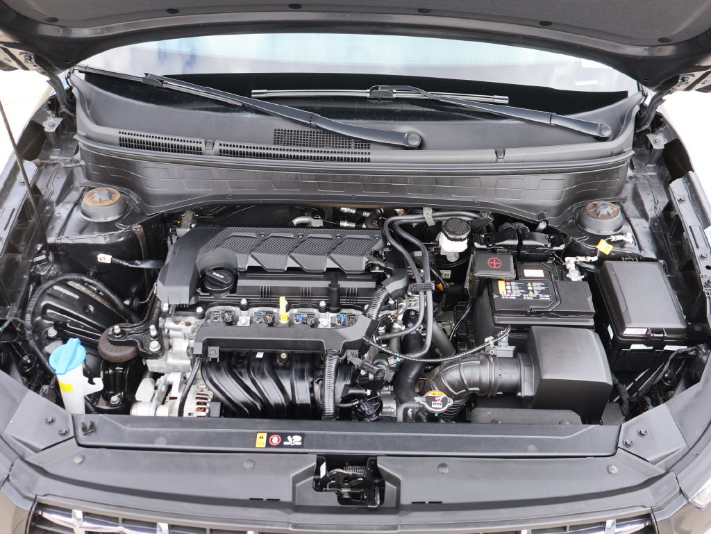 Used 2025 Hyundai Venue SEL FWD image 40