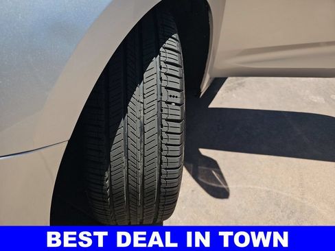 Used 2018 Chevrolet Volt Premier w/ Driver Confidence Package FWD image 34