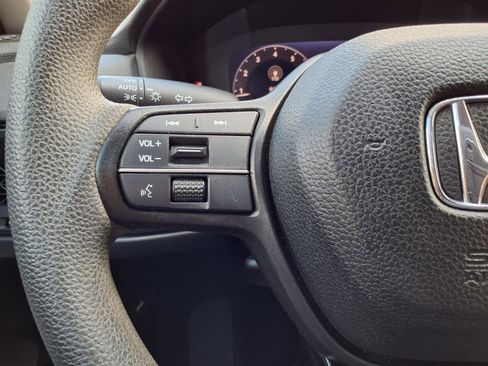 Used 2023 Honda Accord EX image 15