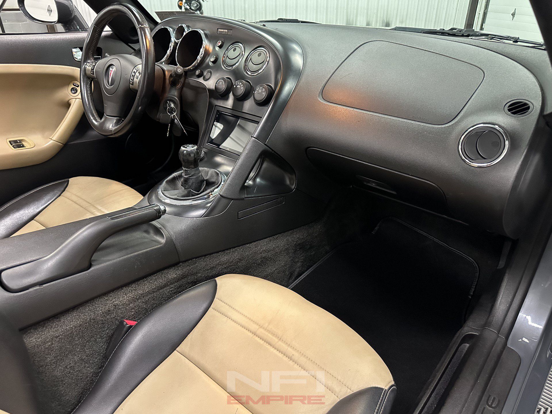Used 2008 Pontiac Solstice Convertible w/ Premium Package RWD image 41