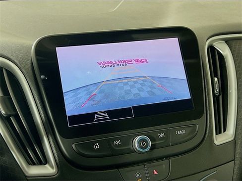 Used 2024 Chevrolet Malibu LT image 18