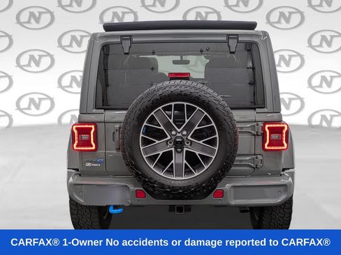 Used 2023 Jeep Wrangler Unlimited Sahara AWD/4WD image 30