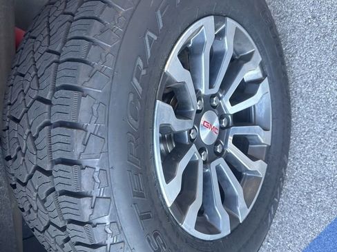 Used 2022 GMC Sierra 1500 AT4 w/ AT4 Preferred Package image 14