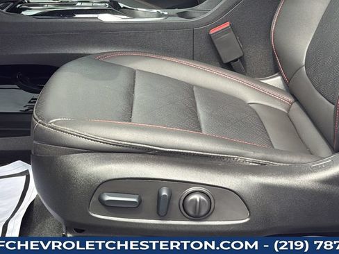 Used 2023 Chevrolet Bolt EUV Premier w/ Sun & Sound Package FWD image 25
