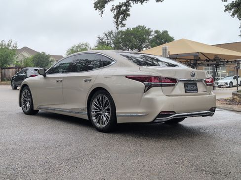 Used 2019 Lexus LS 500h RWD image 3