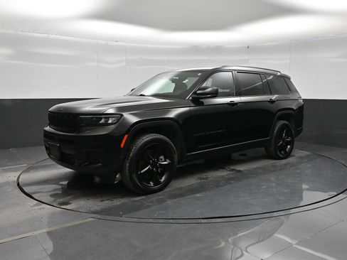 Used 2022 Jeep Grand Cherokee L Laredo AWD/4WD image 4