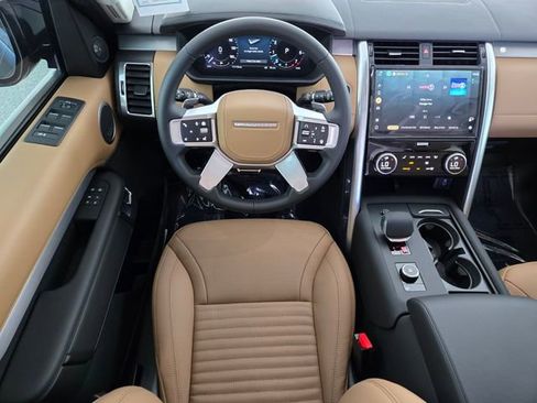 New 2026 Land Rover Discovery Limited Edition AWD/4WD image 12