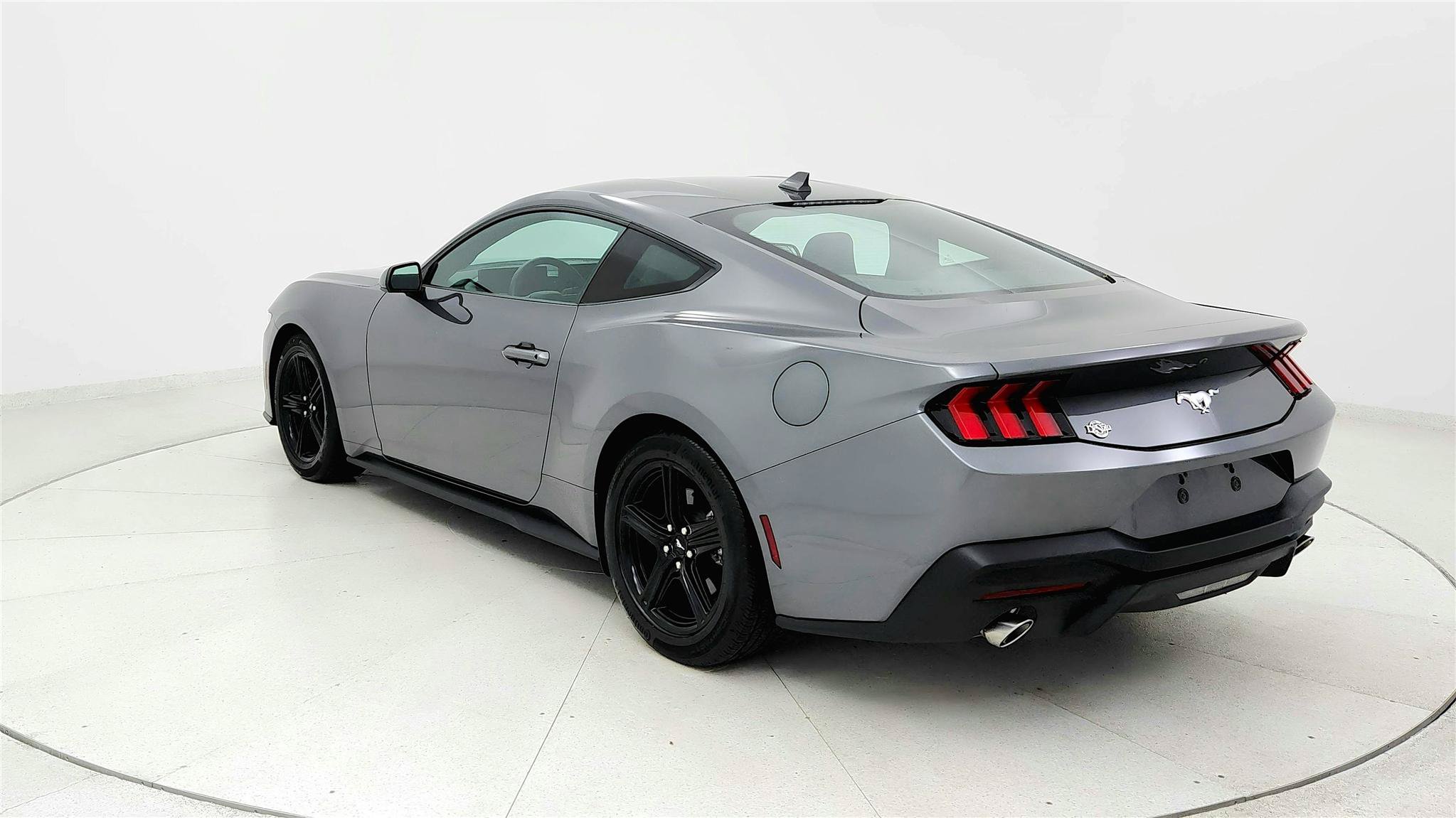 Used 2026 Ford Mustang Premium RWD image 3