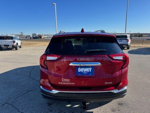 Used 2022 GMC Terrain SLT w/ Infotainment Package II image 7