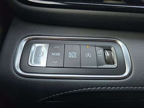 Used 2025 Buick Enclave Preferred image 10