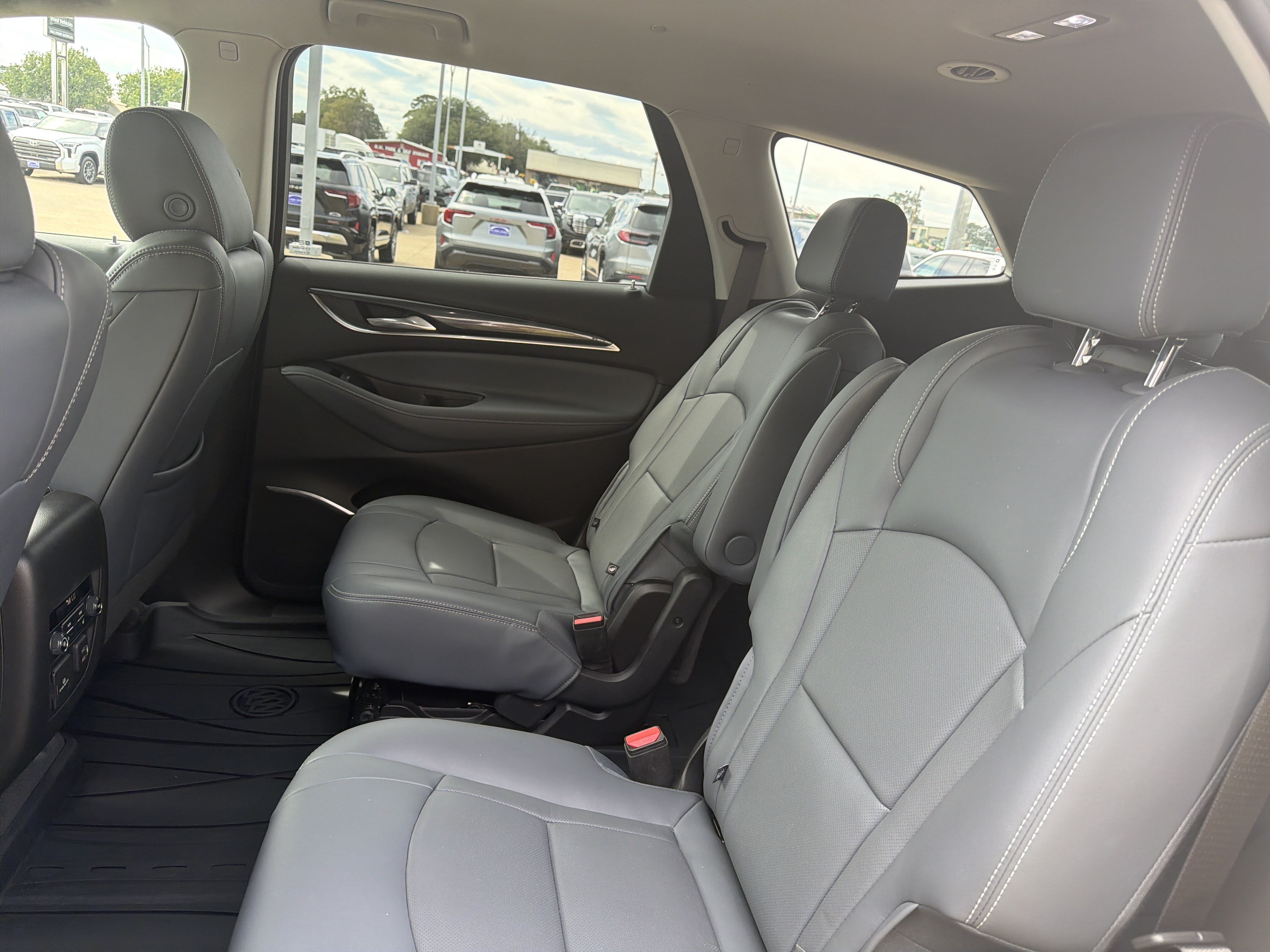 Used 2019 Buick Enclave Premium w/ Trailering Package, 5000 lbs. FWD image 6