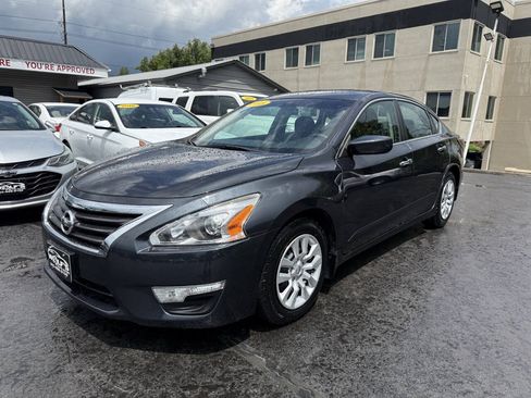 Used 2015 Nissan Altima 2.5 S w/ Power Driver Seat Package FWD image 1
