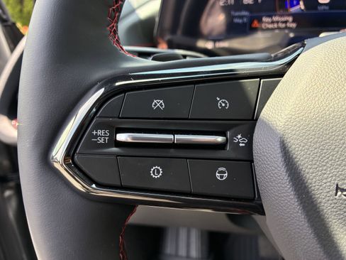 New 2026 Chevrolet Traverse RS FWD image 32