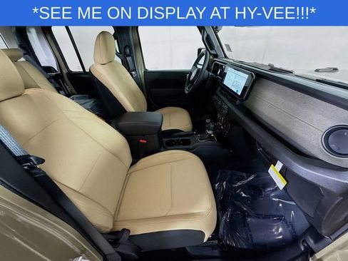 New 2026 Jeep Gladiator Sport AWD/4WD image 24