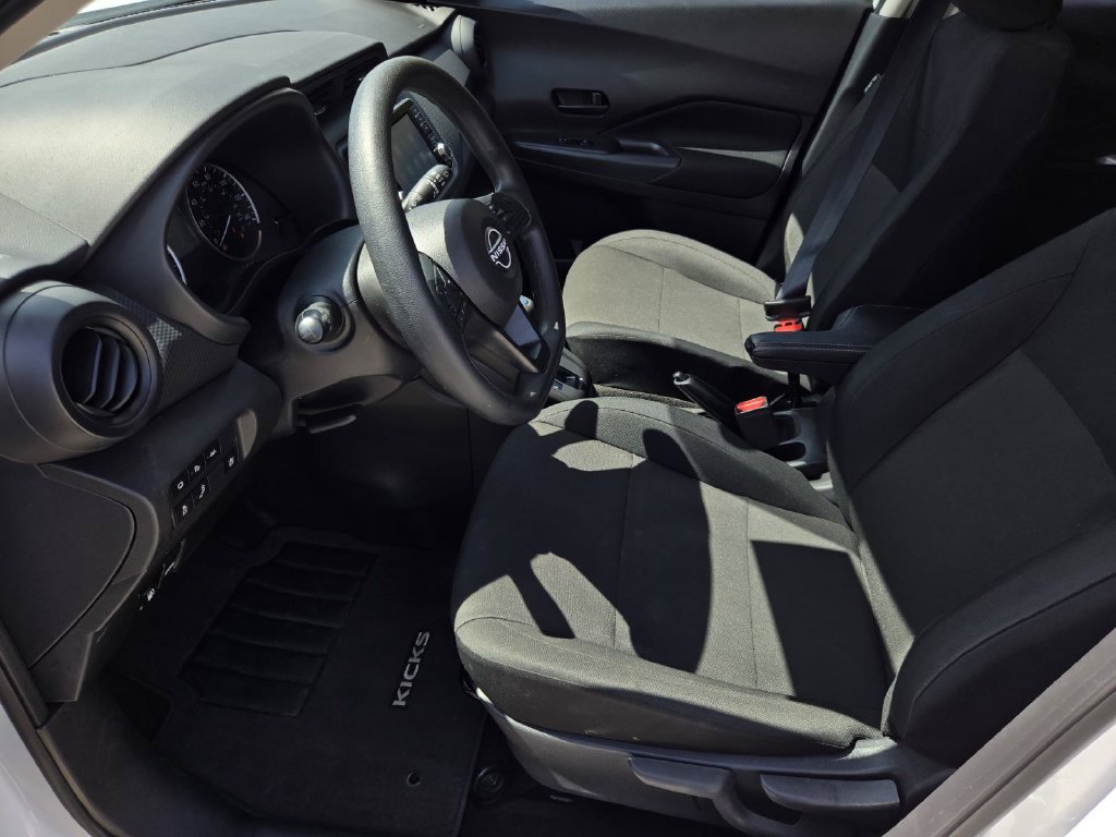Certified 2025 Nissan Kicks Play S FWD image 17