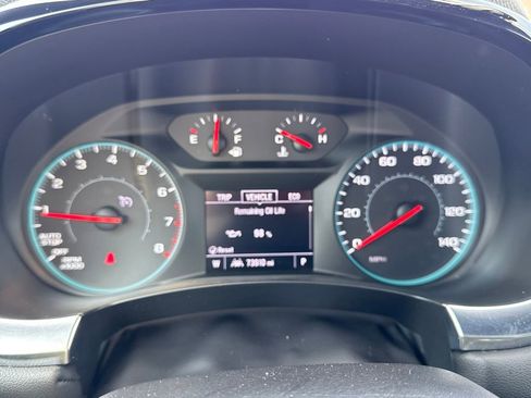 Used 2022 Chevrolet Traverse LT image 44