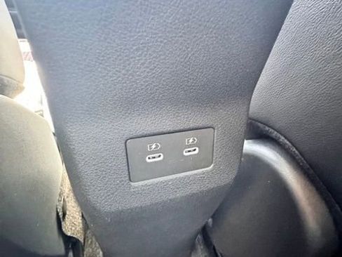 New 2025 Nissan Kicks SR image 32