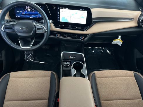 Used 2025 Chevrolet Equinox ACTIV FWD image 16