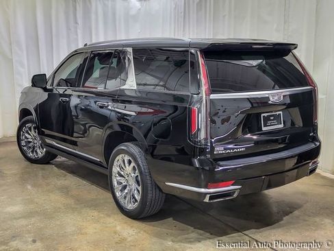 Used 2023 Cadillac Escalade Premium Luxury w/ LPO, Radiant Package AWD/4WD image 8