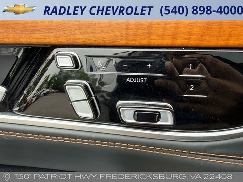 Used 2024 Jeep Grand Wagoneer L Series III AWD/4WD image 15