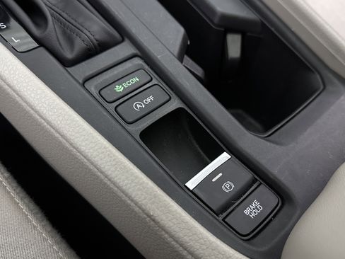 Used 2025 Honda Accord SE image 16