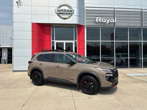 Used 2025 Nissan Rogue SV w/ Rock Creek Premium Package AWD/4WD image 1