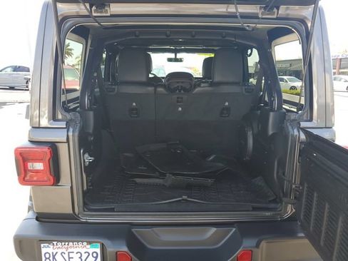 Used 2020 Jeep Wrangler Unlimited Sahara AWD/4WD image 9