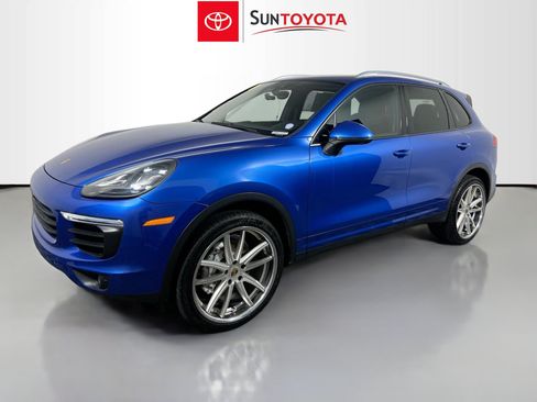 Used 2017 Porsche Cayenne S AWD/4WD image 9