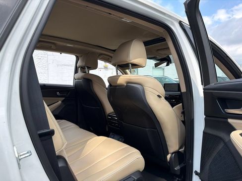 Used 2023 Acura MDX w/ Advance Package AWD/4WD image 17