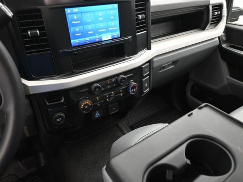 New 2025 Ford F550 2WD Regular Cab Super Duty w/ XL Chrome Package image 23