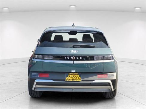 New 2025 Hyundai Ioniq 5 SE image 6