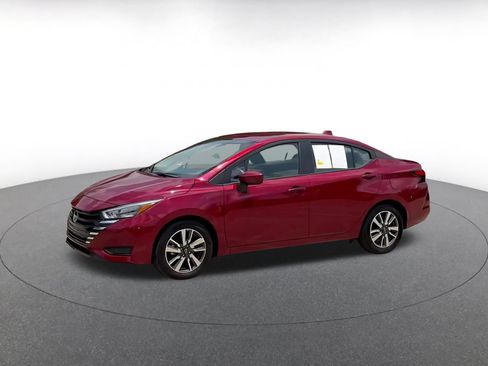 Used 2025 Nissan Versa SV FWD image 8