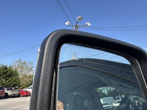 Used 2024 RAM 2500 Laramie AWD/4WD image 10