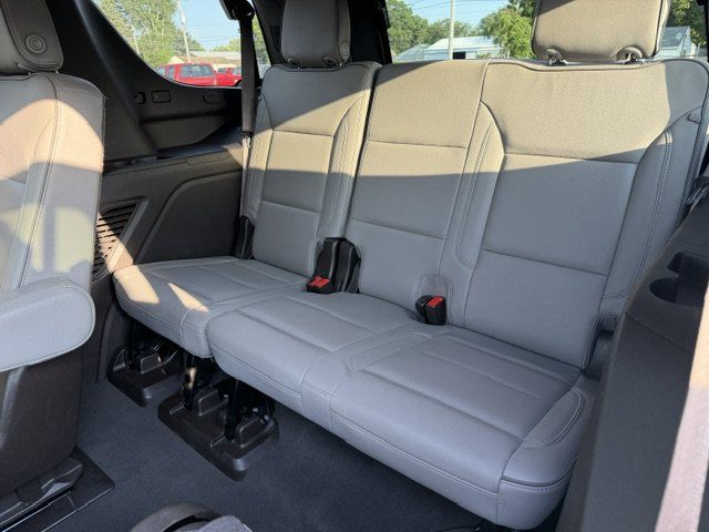 Used 2022 GMC Yukon SLT w/ SLT Premium Package AWD/4WD image 18