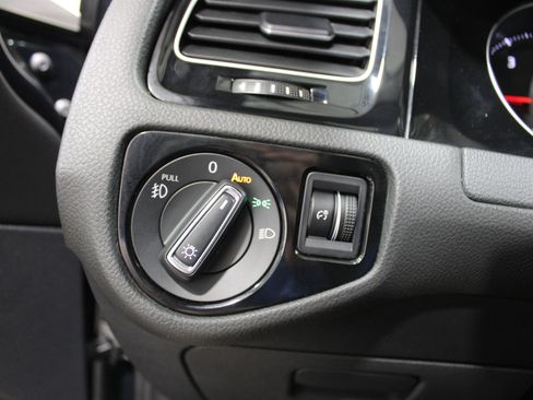 Used 2021 Volkswagen GTI SE image 7